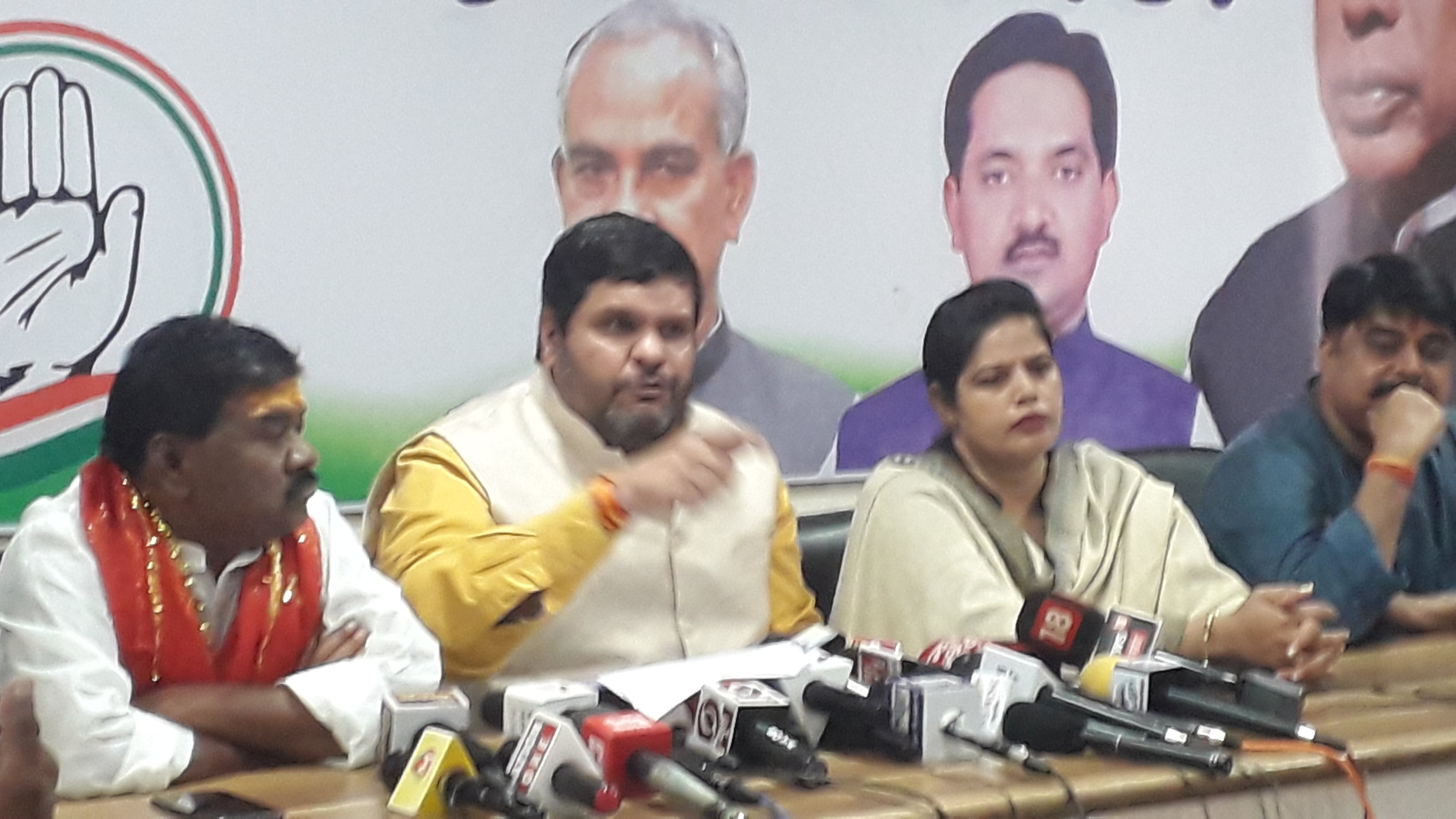 रांची पहुंचे गौरव वल्लभ, कहा-  BJP का DNA ही आदिवासी विरोधी, पढ़िये और क्या-क्या कहा