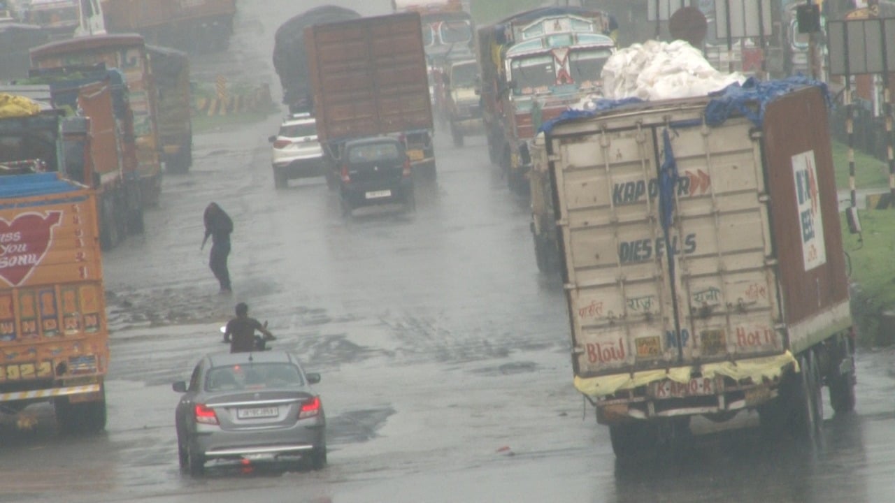 केंद्रीय परिवहन मंत्री के ट्वीट पर  बरवाअड्डा में क्या हुई प्रतिक्रिया, आप भी जानिए