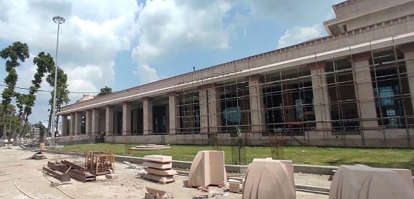 Ayodhya Railway Station : वर्ल्ड क्लास सुविधाओं से लैस होगा जंक्शन, देखें अंदर की शानदार तस्वीर