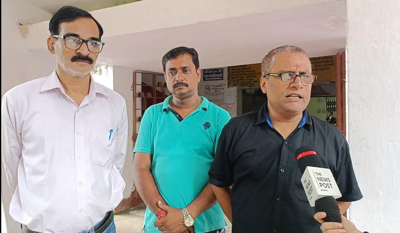 एक्सटेंडेड एजुकेशन फीस का धनबाद में विरोध, आखिर क्या है यह शुल्क -आप भी जानिए