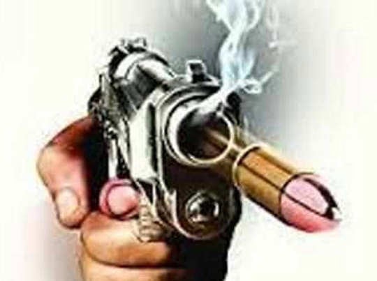 आर्म्स एक्ट मामले में आरोपी पर किसने चलाई गोली, जानिए