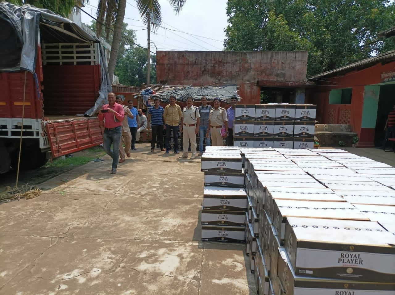 भागलपुर:  झारखंड से बिहार हो रही शराब तस्करी का पुलिस ने किया खुलासा, तीन तस्कर गिरफ्तार