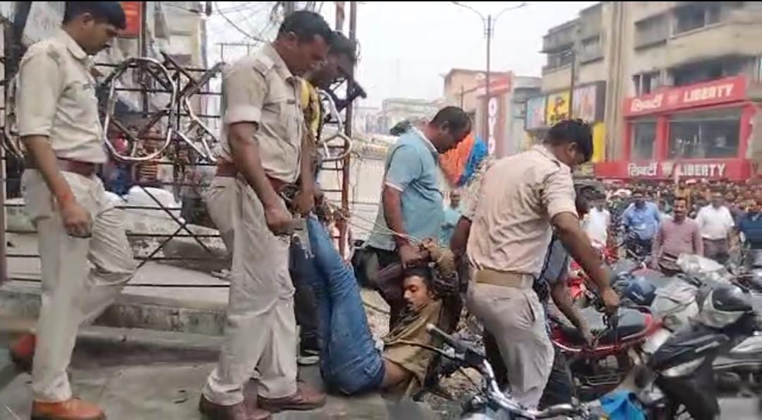 DHANBAD: मंगलवार को पासा पड़ गया उलटा, एक हो गया ढेर और दो पहुंच गए अस्पताल
