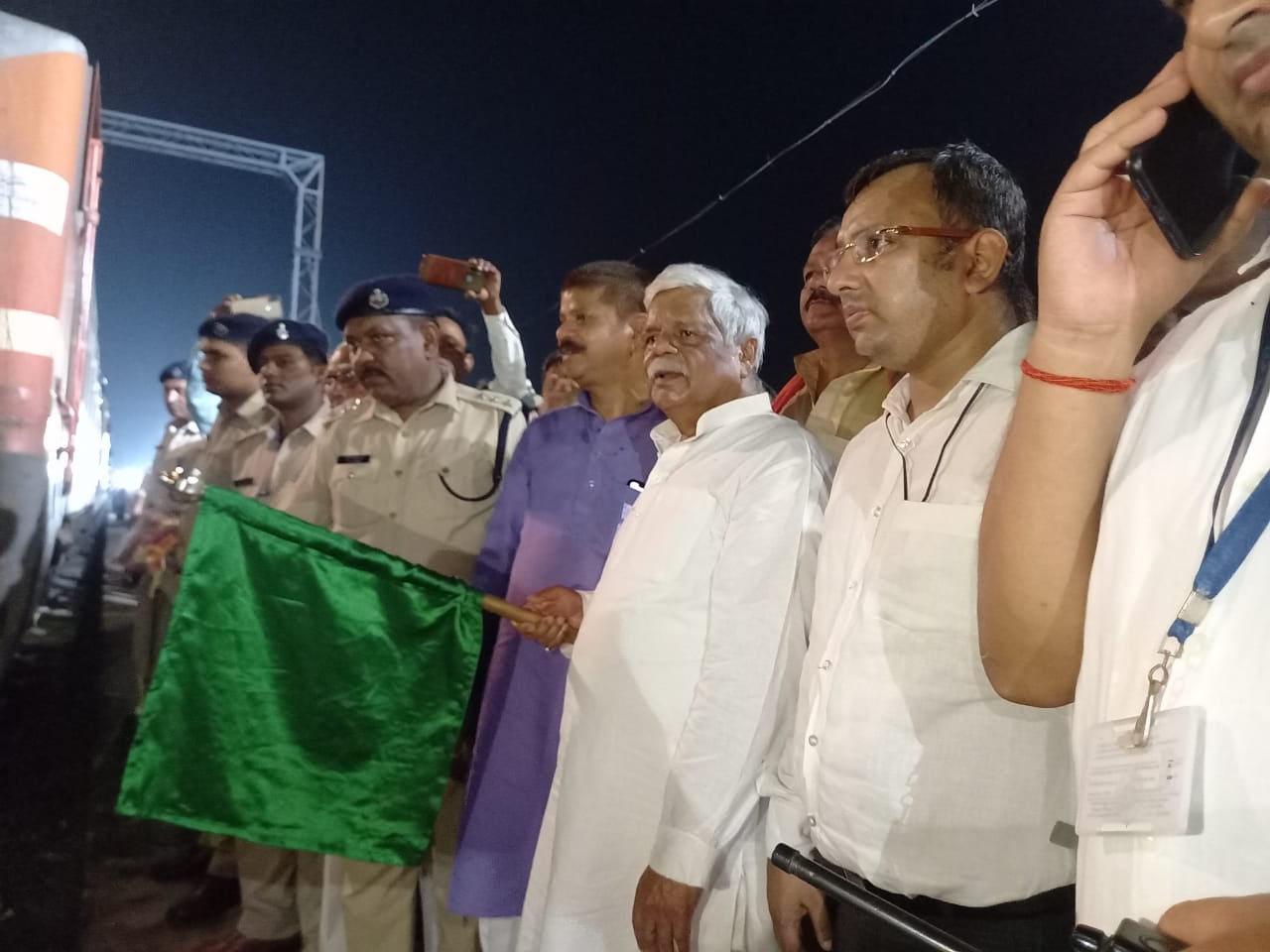 अब दो मिनट के लिए कजरात नवाडीह स्टेशन पर ठहरेगी रांची- बनारस एक्सप्रेस ट्रेन, जानिए क्या होगा समय