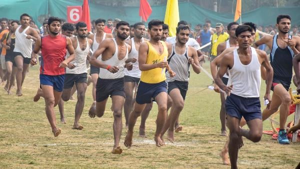 अग्निवीर बहाली: 4500 अभ्यर्थियों में 475 ने जीती दौड़, हुए चयनित