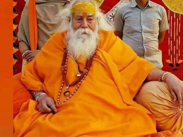 BIG BREAKING: शंकराचार्य स्वरूपानंद सरस्वती का 99 साल की उम्र में निधन,  जानिये इनकी जीवन यात्रा