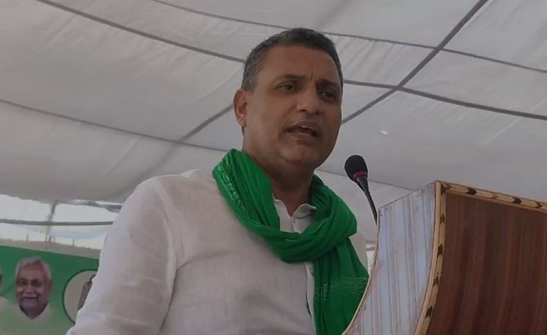 मंत्री सुधाकर सिंह ने कृषि विभाग के पदाधिकारियों को कहा चोर,  खुद को बताया चोरों का सरदार!