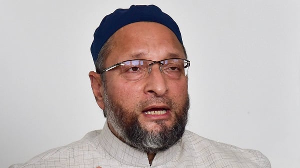 मदरसों के सर्वे फैसले पर भड़के ओवैसी, कहा- RSS के पाठशालाओं का भी हो सर्वेक्षण