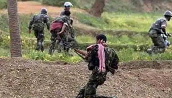 लातेहार : बूढ़ा पहाड़ में सुरक्षाबलों और नक्सलियों के बीच मुठभेड़ , पुलिस को भारी पड़ता देख  नक्सली भागे