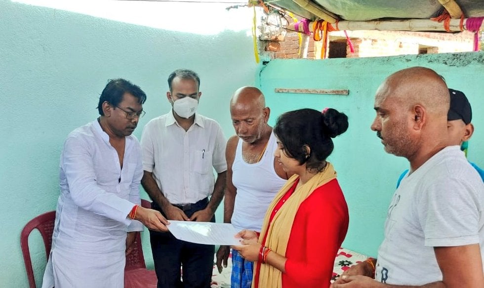 विधायक बसंत सोरेन ने अंकिता की बहन के साथ किया छल, सरकारी नौकरी के बजाय थमा दिया ठेका कंपनी में चपरासी की नौकरी