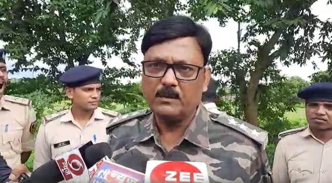 किशनगंज: कैश वैन से 2 करोड़ 3 लाख रुपये की लूट, जांच में जुटी पुलिस