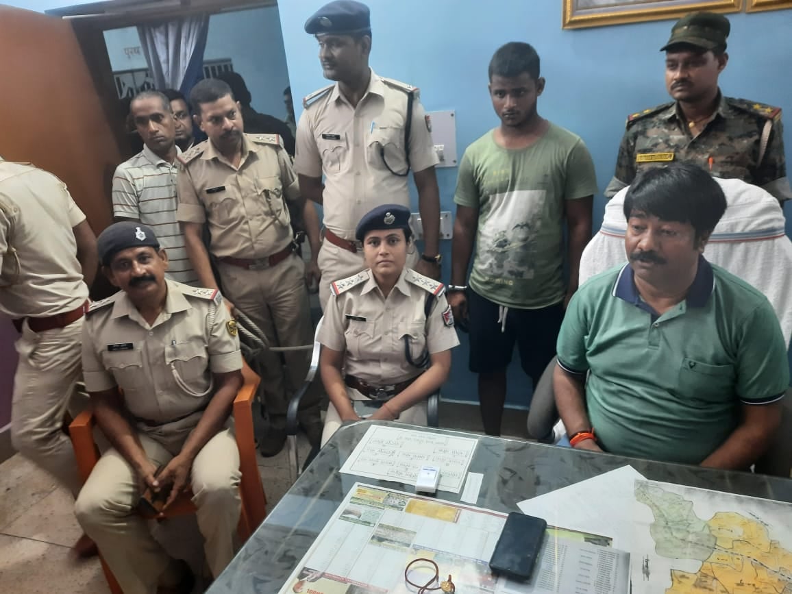 बेगूसराय शूटआउट काण्ड : शूटर्स की गिरफ़्तारी के बाद पुलिस पर अब उठे सवाल, जानिए क्या है मामला