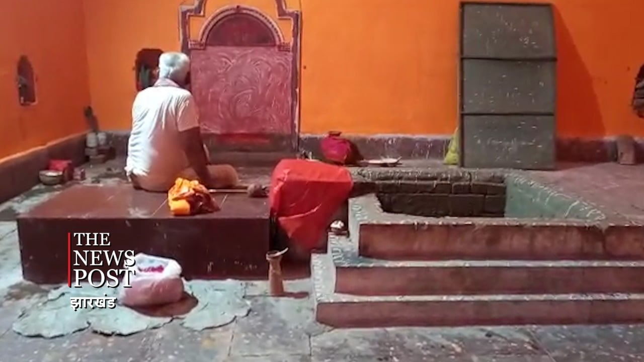 यहां नवरात्रि में दस हज़ार कनैल  के फूल से किया जाता है हवन ,साल में सिर्फइन्हीं नौ दिनों में खुलता है यह हवन कुंड