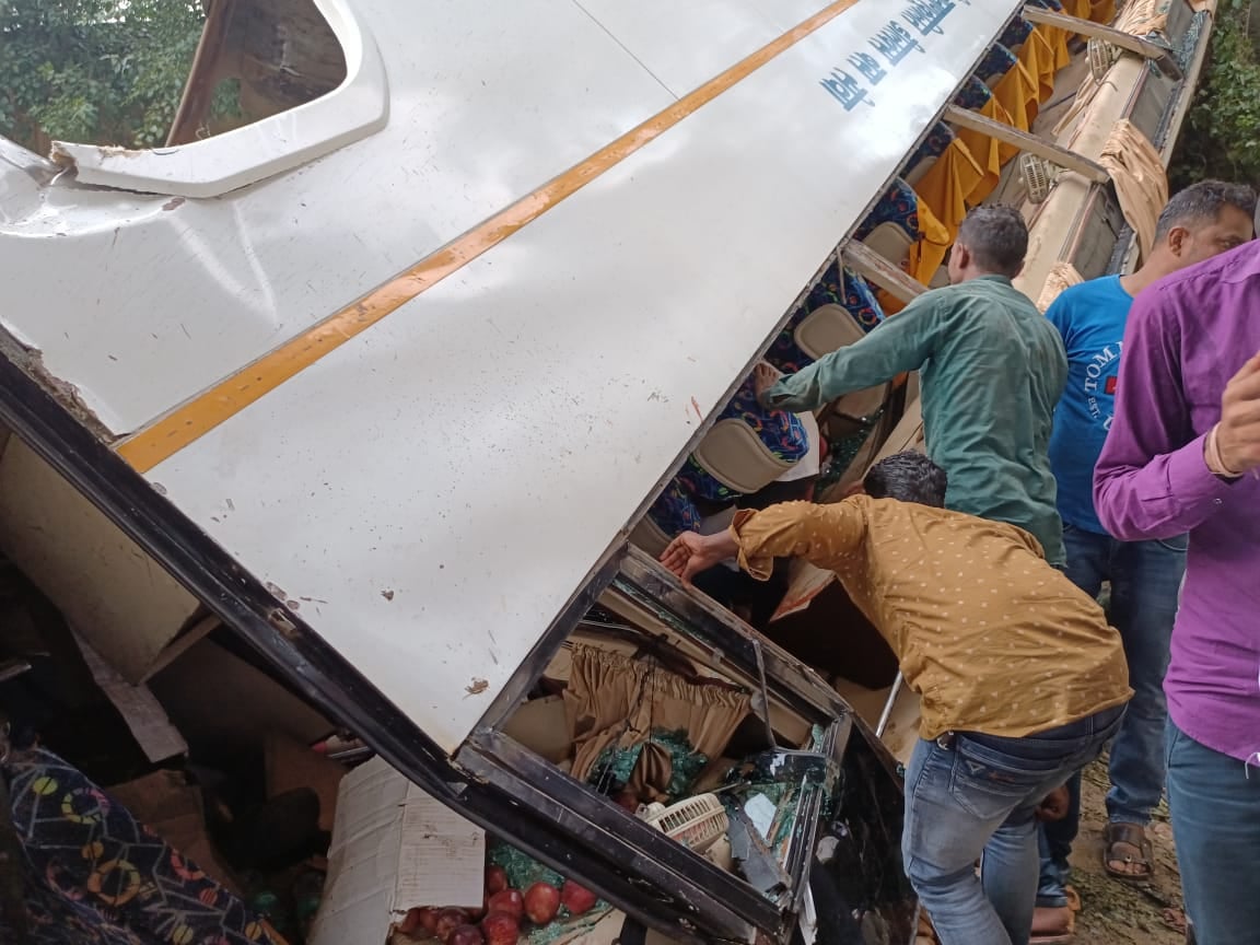 UPDATE- हजारीबाग बस हादसे में अब तक नौ की मौत, CM ने जताया दुख