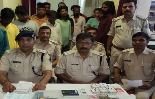 रांची से डेढ़ दर्जन जुआड़ी गिरफ्तार, चला रहे थे मटका