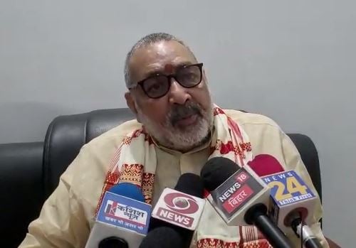 पूर्वांचल की डेमोग्राफी बदलने पर बरसे गिरिराज सिंह, कहा-  गौ तस्करी का बड़ा अड्डा बन गया इलाका