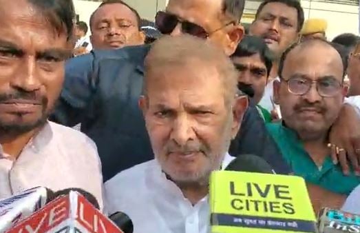तीन सालों बाद शरद यादव पहुंचे बिहार, महागठबंधन को देंगे धार!