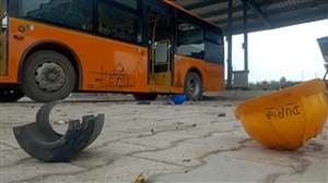 इलेक्ट्रिक बस में AC फटने से हुआ बड़ा धमाका, एक की मौत, दो घायल