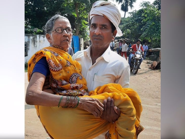 तीसरे चरण का मतदान जारी, पुरुषों से अधिक महिलाएं मैदान में