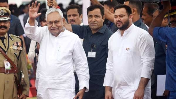 मुख्यमंत्री नीतीश कुमार और तेजस्वी यादव हरियाणा के लिए रवाना, चौटाला रैली में होंगे शामिल