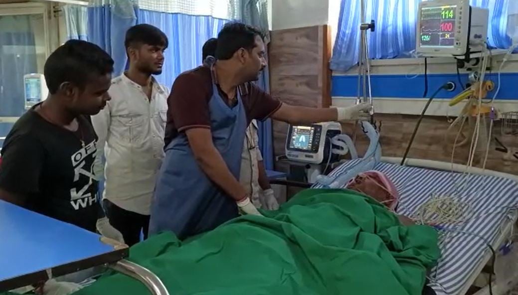 सीतामढ़ी में बदमाशों ने दो लोगों को मारी गोली, ग्रामीणों ने अपराधियों को पकड़कर पीटा