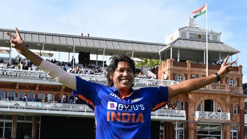 महिला क्रिकेट गेंदबाज झूलन गोस्वामी के बारे में जानिए खास बात, संन्यास के मौके पर किसने बधाई दी