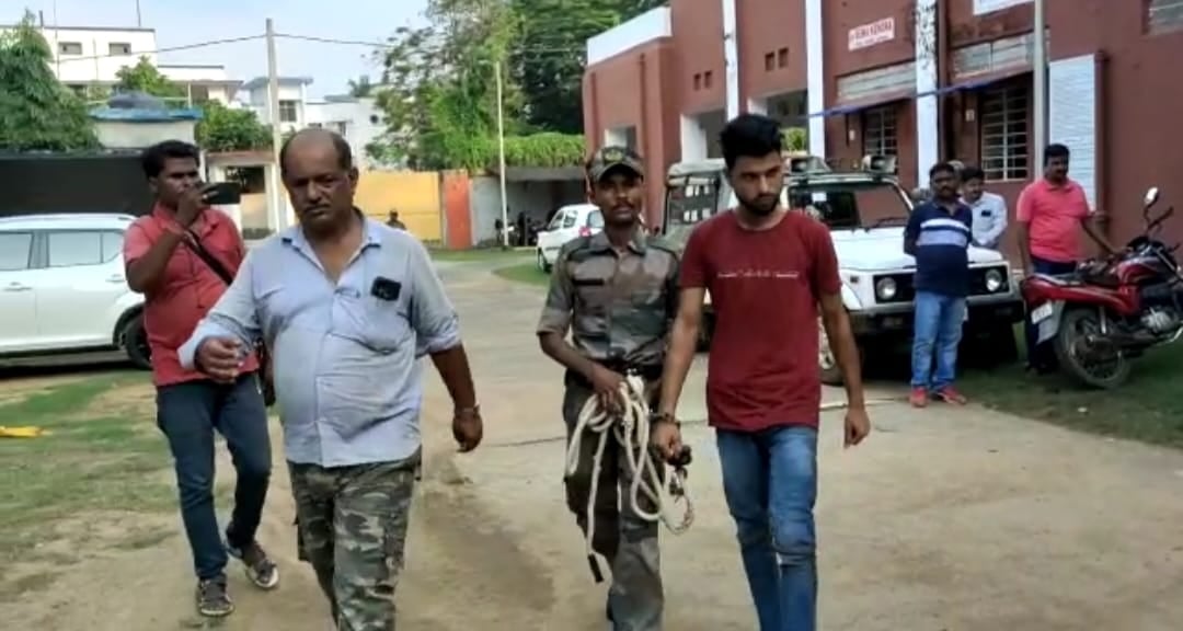 पैट्रोल हत्याकाण्ड: शाहरूख और नईम के खिलाफ आरोप गठित, पोक्सो कोर्ट में हुई अभियुक्तों की पेशी