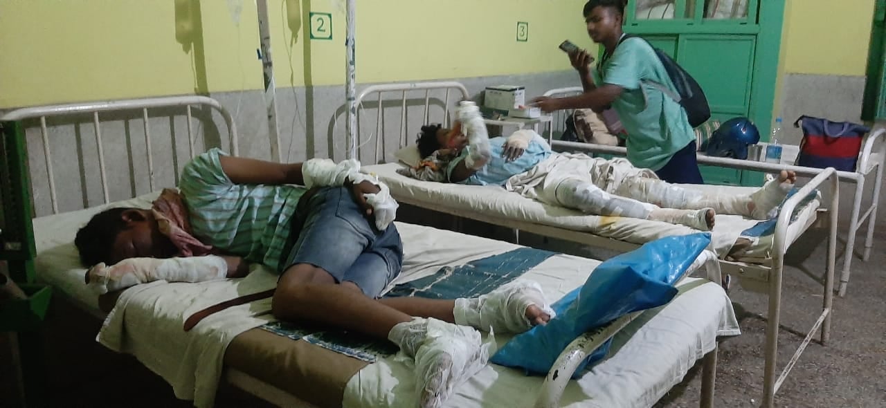 शिकारीपाड़ा के इंदरबनी आवासीय विद्यालय में सिलेंडर फटा, दो छात्र घायल