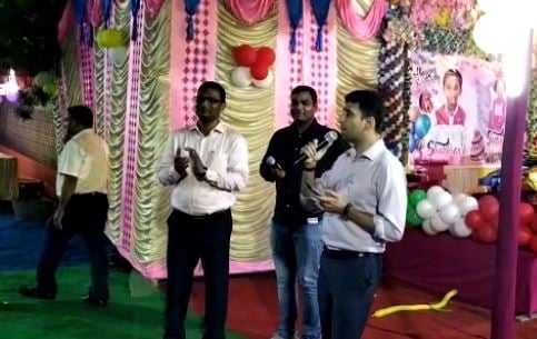जहानाबाद के DM ने गाना गाकर लोगों को किया आनंदित, वीडियो वायरल