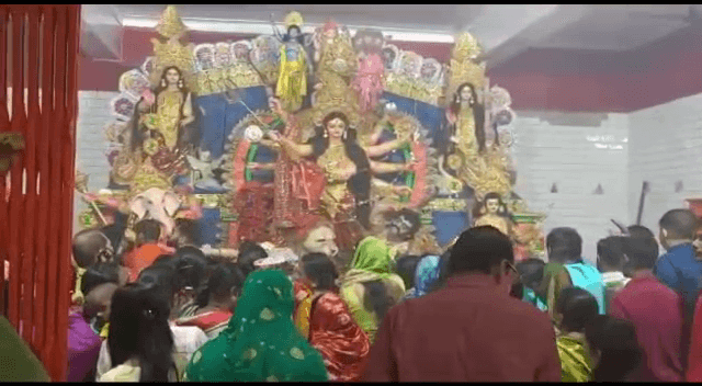 सावधान! श्रद्धालुओं की भीड़ में हाथ साफ कर रहे चेन चोर