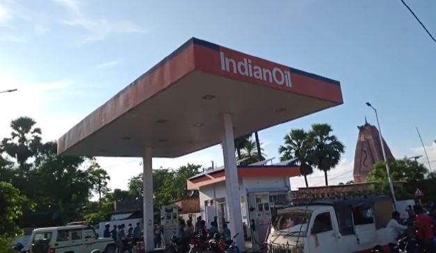 जदयू प्रदेश अध्यक्ष के पेट्रोल पंप पर लूट, अपराधियों ने की फ़ायरिंग