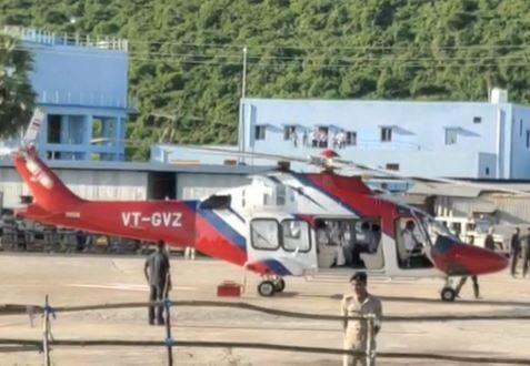 सीएम नीतीश कुमार के हेलिकाप्टर में आई खराबी, 15 मिनट तक सीएम करते रहे इंतजार