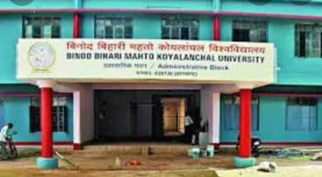 छात्रा के एडमिट कार्ड में लगा मिला फिल्म हीरोइन ऐश्वर्या का फोटो और सिग्नेचर, जानिए क्या है पूरा मामला