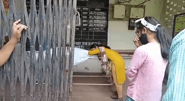 सरायकेला की सड़कों में चलने में लगता है डर, दो दिन में पांच की मौत