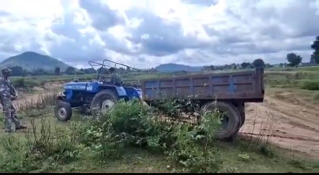 अवैध बालू उत्खनन के विरुद्ध डीएमओ की सख्त कार्रवाई, पांच ट्रैक्टर जब्त