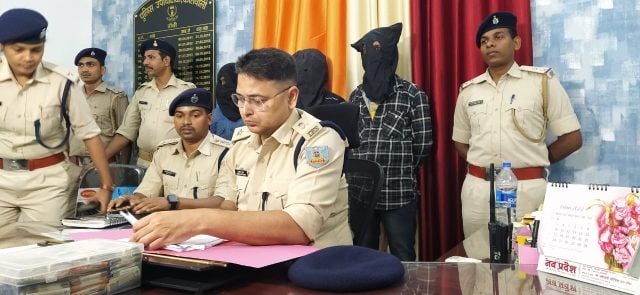 हुस्न का जाल बिछा कर रांची में मॉडल कर रही थी ब्राउन सुगर की बिक्री,मॉडल सहित पांच गिरफ्तार