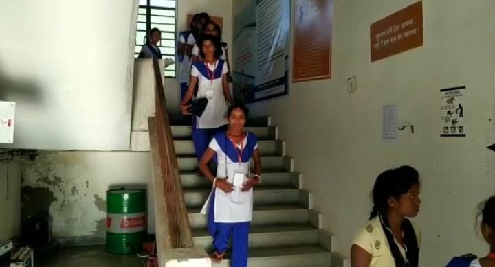 अपडेट: तमिलनाडु में फंसी लड़कियां पुलिस की सुरक्षा में कल लौटेंगी झारखंड, परिजनों को राहत