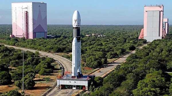 दिवाली से एक दिन पहले ISRO लॉन्च करेगा सबसे भारी रॉकेट, जानिए क्या होगा खास
