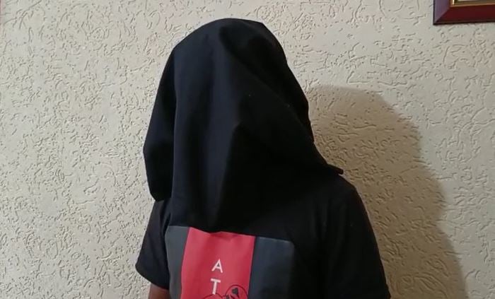 लोहरदगा: भीड़ भाड़ वाले इलाके में हथियार लहराने वाला युवक गिरफ्तार, भेजा गया जेल