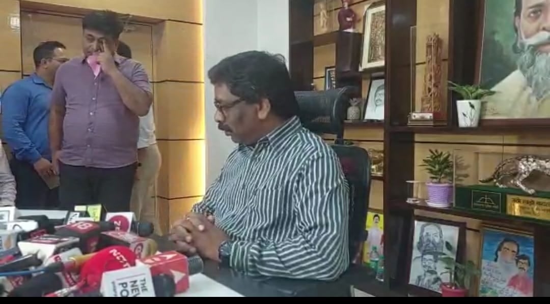 अगर मैं गुनाहगार हूं तो सजा क्यों नहीं दी जा रही, मैं किस हैसियत से पद पर हूं : सीएम हेमंत सोरेन