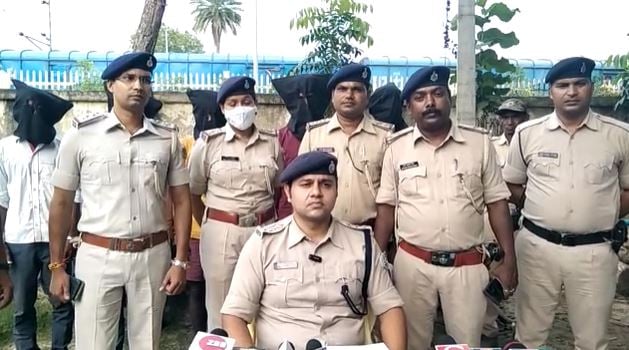 भागलपुर: मोटरसाइकिल गिरोह का हुआ पर्दाफाश, 5 गिरफ्तार, कई बाइक बरामद