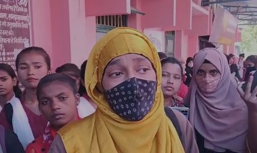 मुजफ्फरपुर में हिजाब मामला : छात्राओं ने कहा जबरन हिजाब हटाने को कहा, जानिए क्या है पूरा मामला