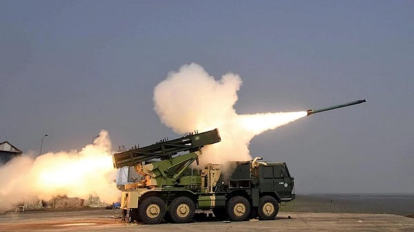 Pinaka Rocket : भारत को आर्मेनिया से मिला एक्सपोर्ट ऑर्डर, कई और देशों को भी आया पसंद