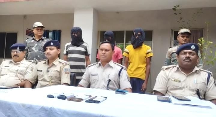 ग्रामीण चिकित्सक से रंगदारी मांगने वाले तीन आरोपी गिरफ्तार,  जानिए कहां का मामला