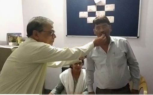 संघर्ष का सफर! कभी था विभाग का नाइटगार्ड अब बना असिस्टेंट प्रोफेसर, जानिए कहानी