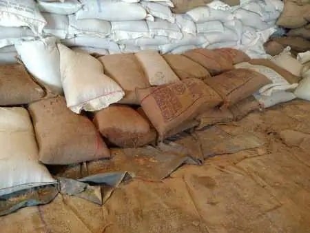 गोमो में चोरों का कमाल देखिये, मालगाड़ी से उतार लिए 200 बोरा गेहूं, जानिए फिर क्या हुआ