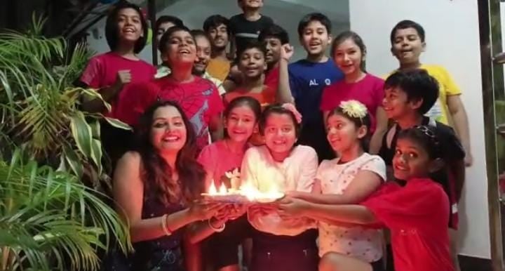 पहल ! बच्चों ने मनाई "ग्रीन दीपावली क्लीन दीपावली", अन्य लोगों को भी ग्रीन दिवाली मानने की दी सलाह