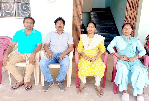 चाईबासा: Congress का तीन सदस्यीय प्रतिनिधिमंडल पीड़िता के परिजनों से मिली, हर संभव मदद का दिया भरोषा