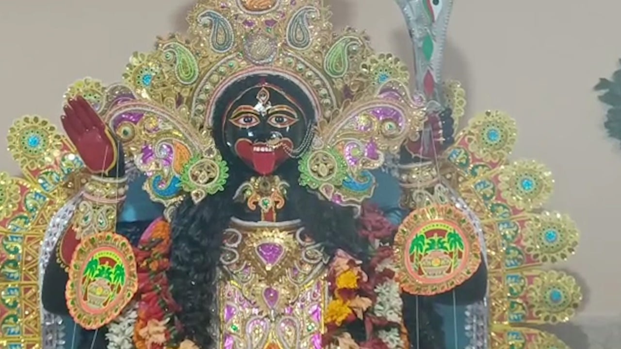 काली पूजा 2022: मां काली की महिमा अपार ! मनोकामना पूरी होने पर यहां दंड देने की है प्रथा, जानिए कहां