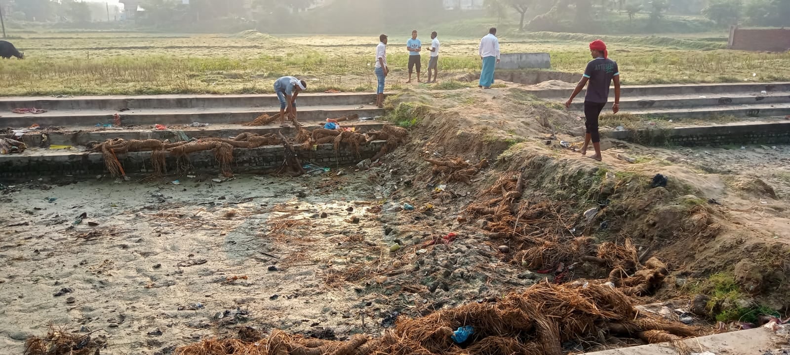छठ को लेकर सरकार की उदासीनता से लोगों में नाराजगी, नीजि संस्थान ने शुरु की जल भंडारण व घाट की साफ-सफाई